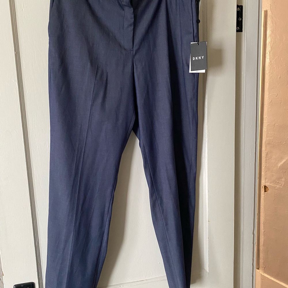 DKNY  the Essex Pant Women
0011